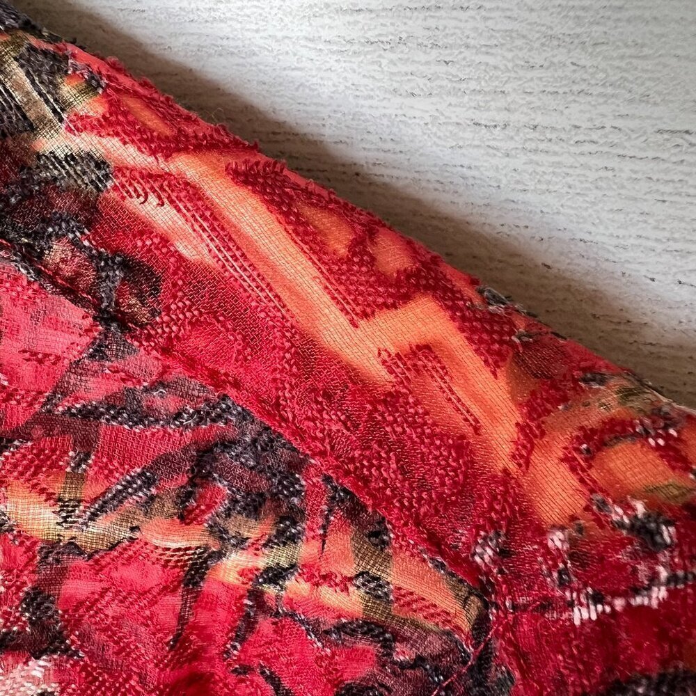 Chicos Blouse Womens SZ 1 / M Red, Black & White Floral Bamboo Print Linen Blend - Picture 9 of 15